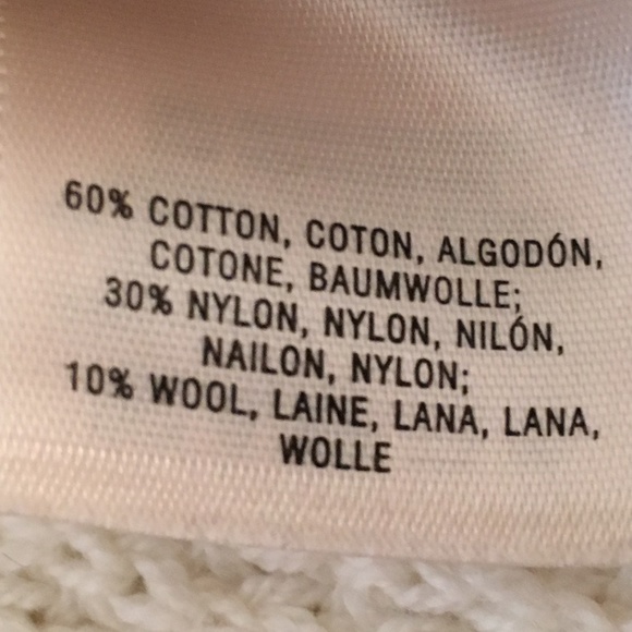 ⛄️ Moth White Hi Lo Turtleneck Sweater - Picture 7 of 8